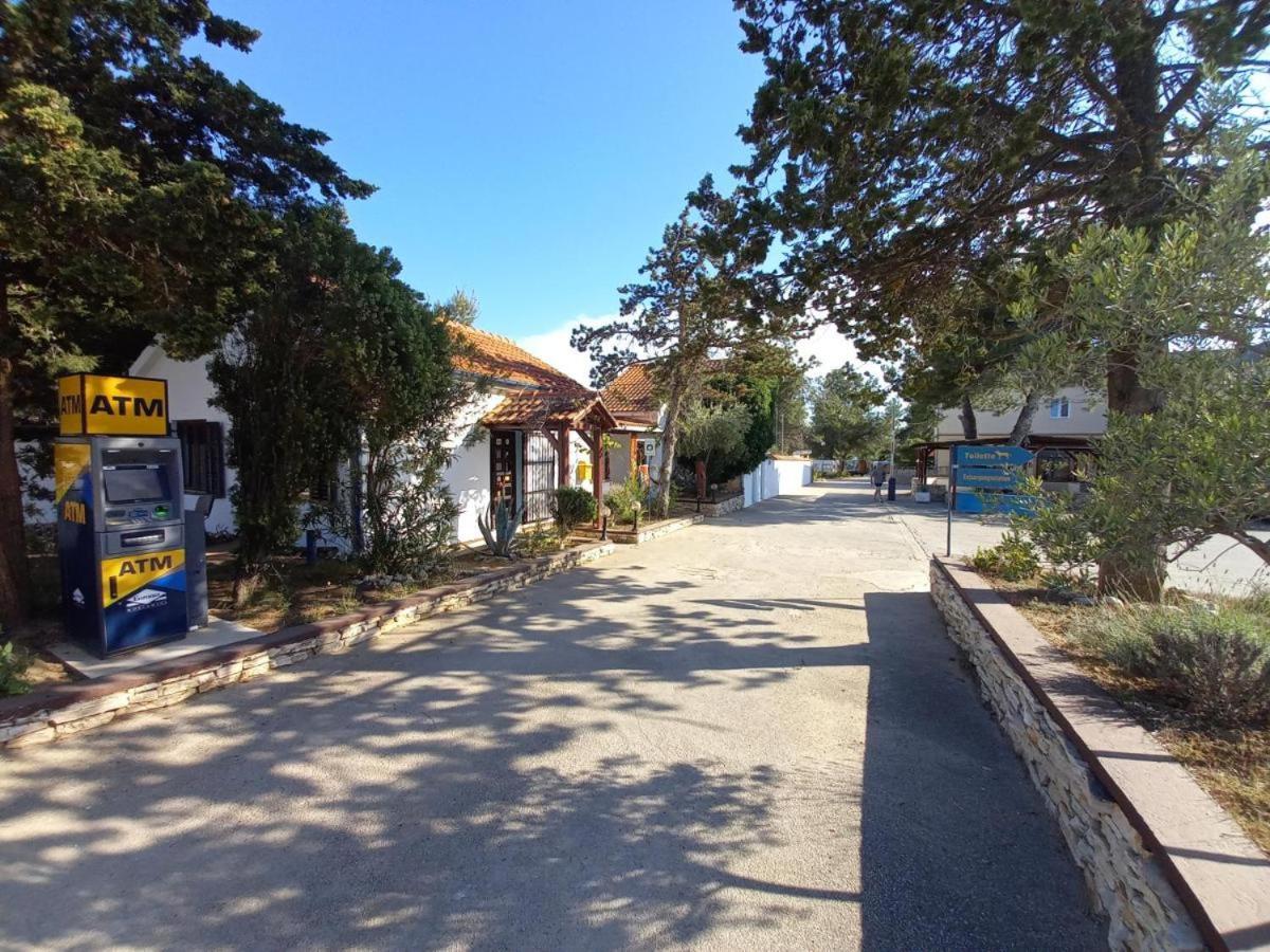 Sand & Relax Privlaka - Mobile Home Gloria Ngoại thất bức ảnh
